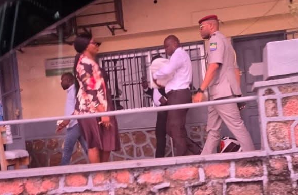 Libreville : Oligui Nguema au dispensaire de London, un geste simple mais hautement symbolique